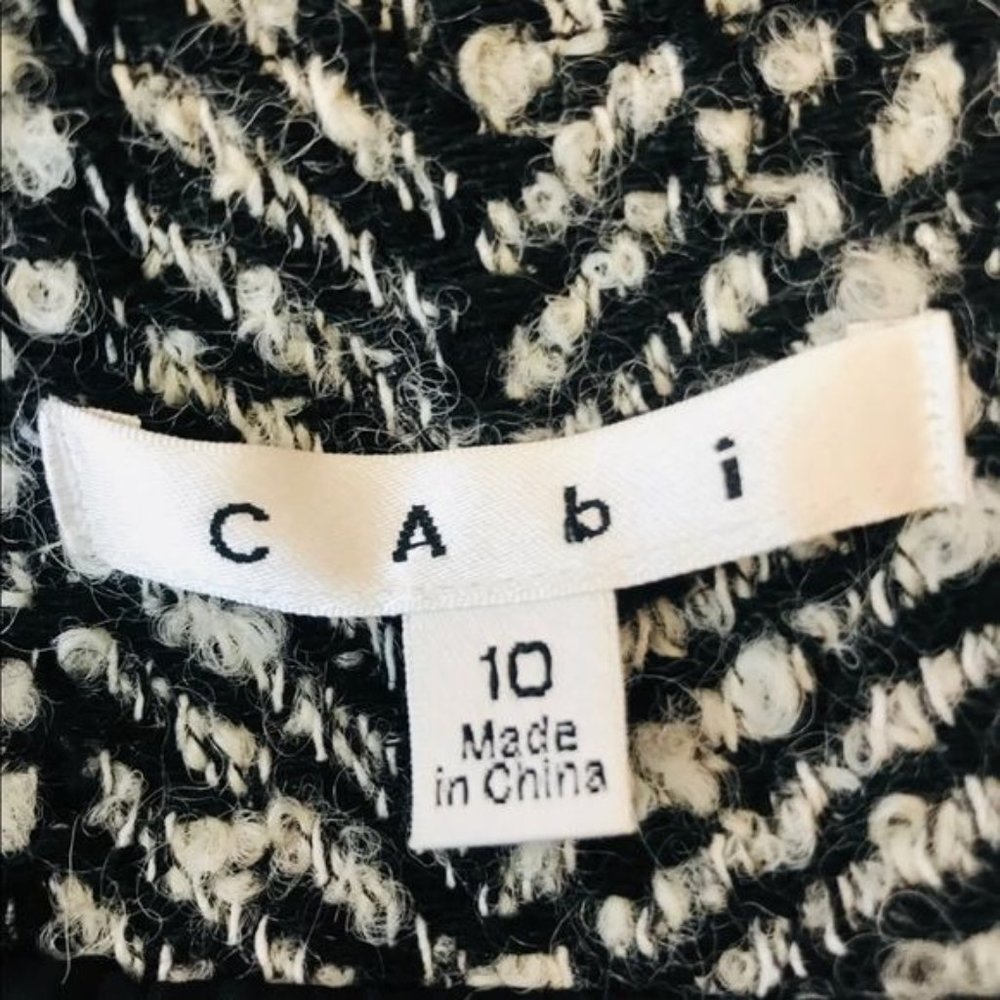 40% OFF SALE❗️ CAbi Tweed Moto Blazer Jacket Boucle Womens Size 10 - Picture 10 of 11